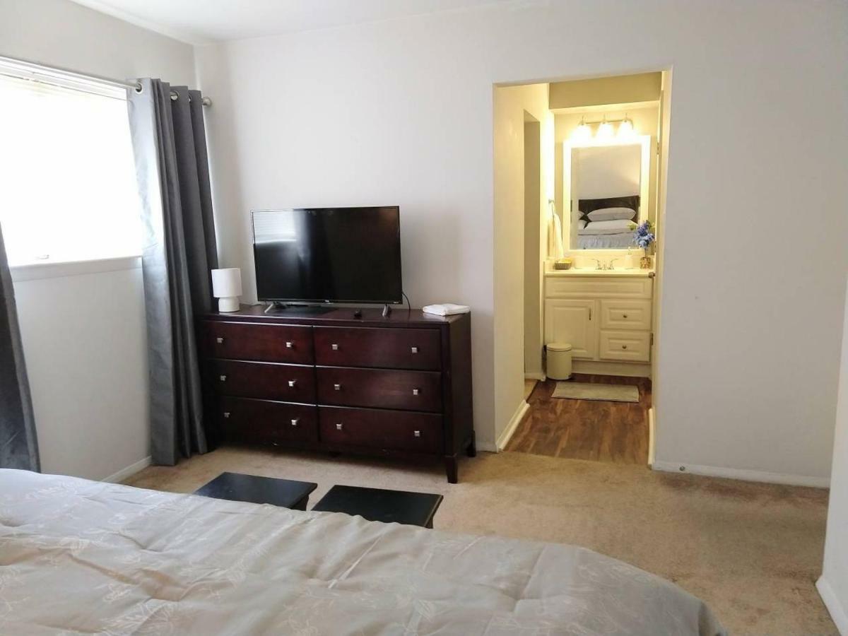 Desirable Condo In Central Raleigh Ngoại thất bức ảnh